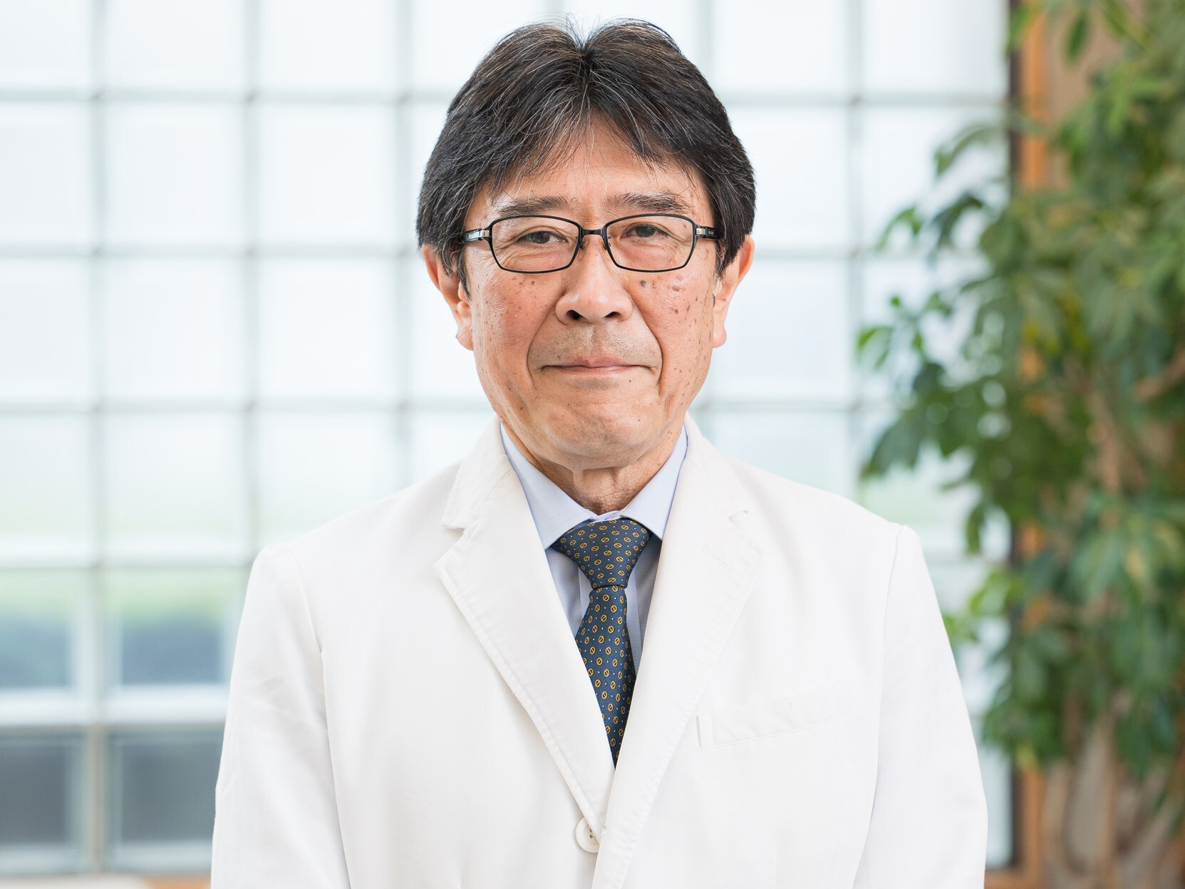 岸内科胃腸科医院　院長